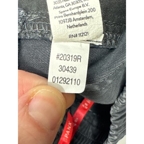 Spanx Women's Dark Gray Ankle Zip Cargo Jogger Pants - Size M (27x28.5) - Picture 6 of 6
